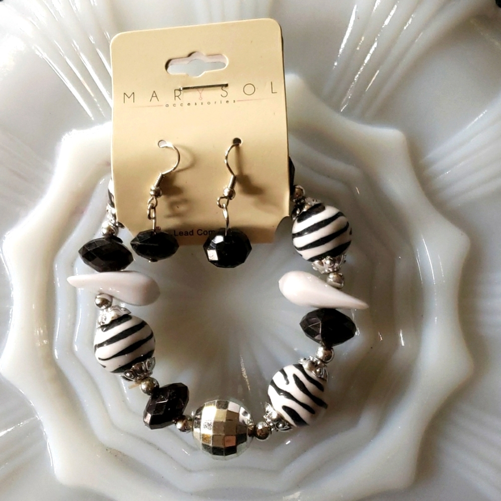 Mary Sol Bracelet Earrings Set